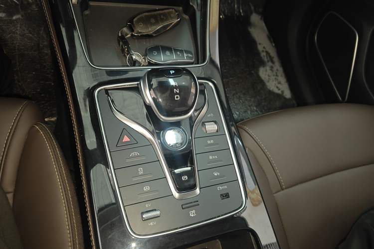 Used BYD Song MAX New Energy 2022 DM-i 105KM Flagship Model Gear Lever