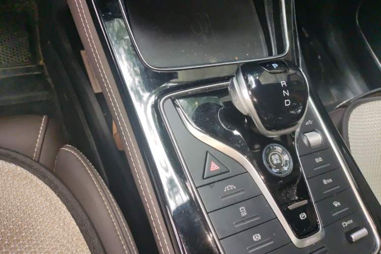 Used BYD Song MAX New Energy 2022 DM-i 105KM Flagship Model Gear Lever