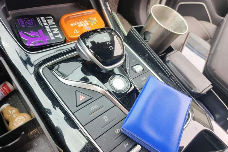 Used BYD Song MAX New Energy 2022 DM-i 105KM Executive Edition Gear Lever
