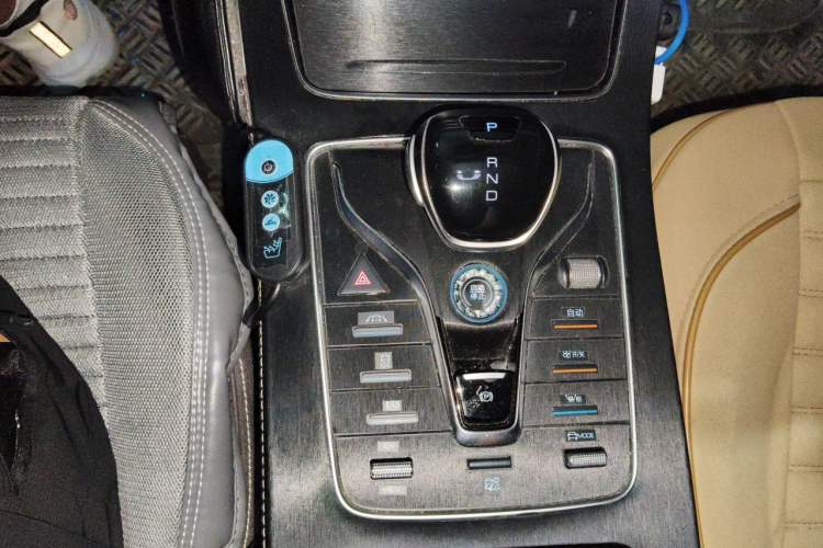 Used BYD Song MAX New Energy 2022 DM-i 105KM Flagship Model Gear Lever