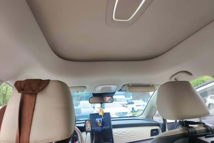 Used BYD Song MAX New Energy 2022 DM-i 105KM Executive Edition Headliner