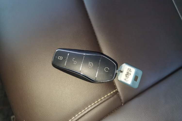 Used BYD Song MAX New Energy 2022 DM-i 105KM Executive Edition Interior 1