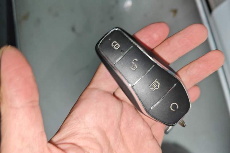 Used BYD Song MAX New Energy 2022 DM-i 105KM Executive Edition Interior 1