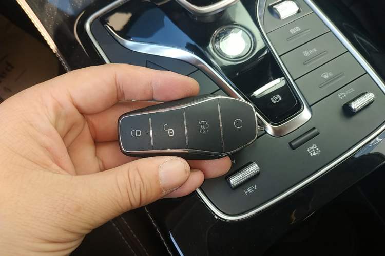Used BYD Song MAX New Energy 2022 DM-i 105KM Flagship Model Interior 1