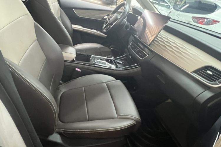 Used BYD Song MAX New Energy 2022 DM-i 105KM Executive Edition Interior 2