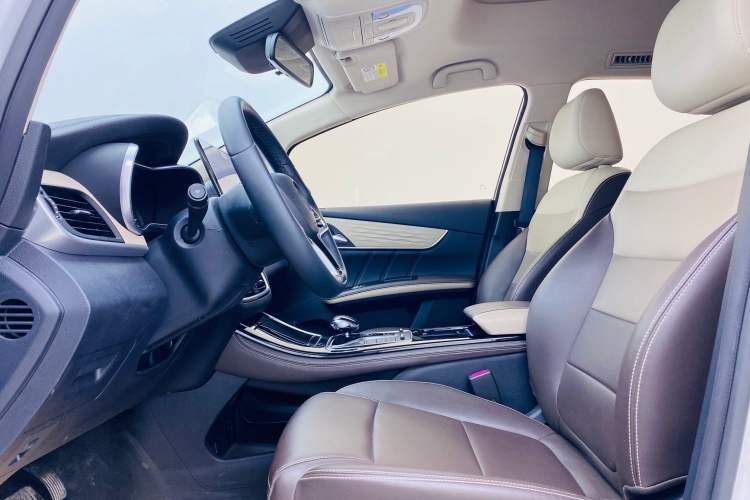 Used BYD Song MAX New Energy 2022 DM-i 105KM Executive Edition Interior 2