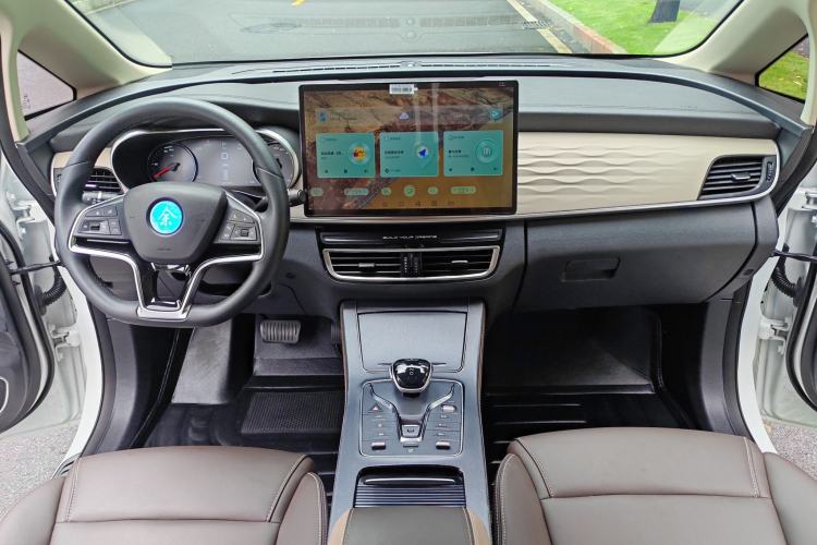 Used BYD Song MAX New Energy 2022 DM-i 105KM Executive Edition Interior 3