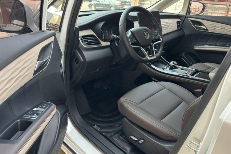 Used BYD Song MAX New Energy 2022 DM-i 105KM Prestige Model Interior 3