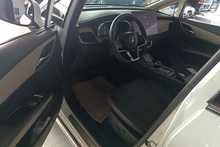 Used BYD Song MAX New Energy 2022 DM-i 105KM Executive Edition Interior 3