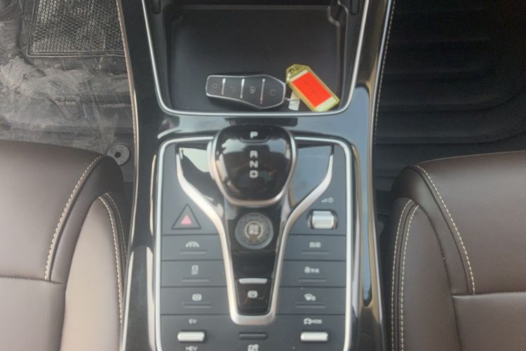 Used BYD Song MAX New Energy 2022 DM-i 105KM Flagship Model Interior 4