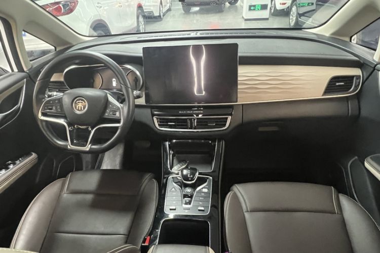 Used BYD Song MAX New Energy 2022 DM-i 105KM Executive Edition Interior 5