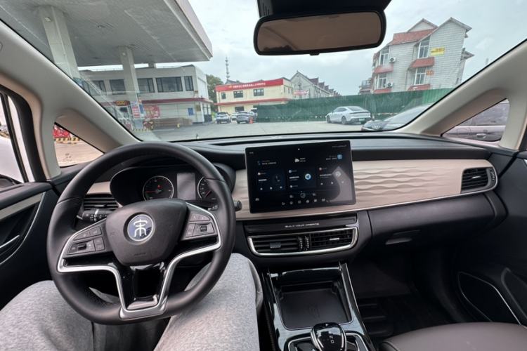 Used BYD Song MAX New Energy 2022 DM-i 105KM Flagship Model Interior 8