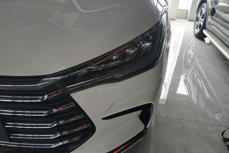 Used BYD Song MAX New Energy 2022 DM-i 105KM Flagship Model Left Front Headlight