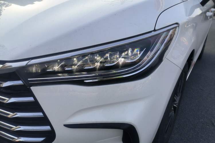 Used BYD Song MAX New Energy 2022 DM-i 105KM Prestige Model Left Front Headlight