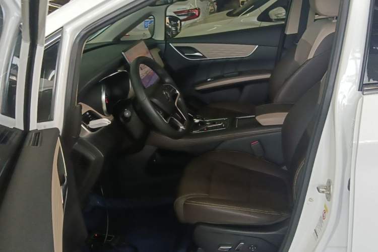 Used BYD Song MAX New Energy 2022 DM-i 105KM Executive Edition Left Front Seat