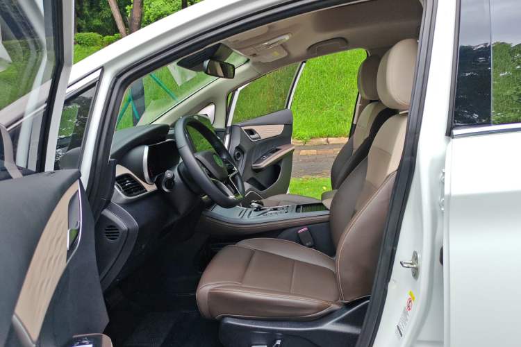 Used BYD Song MAX New Energy 2022 DM-i 105KM Executive Edition Left Front Seat