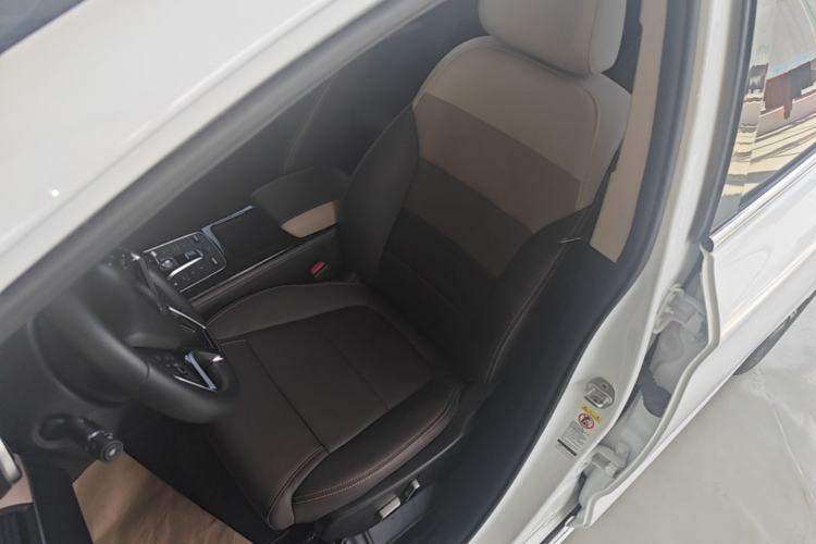 Used BYD Song MAX New Energy 2022 DM-i 105KM Executive Edition Left Front Seat