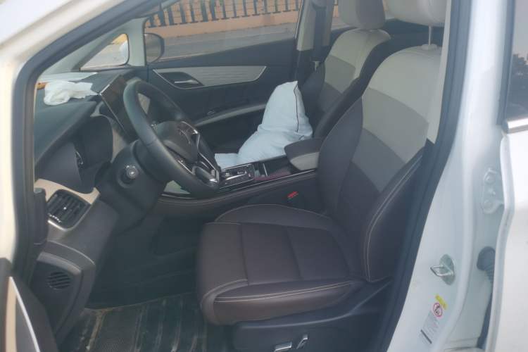 Used BYD Song MAX New Energy 2022 DM-i 105KM Prestige Model Left Front Seat