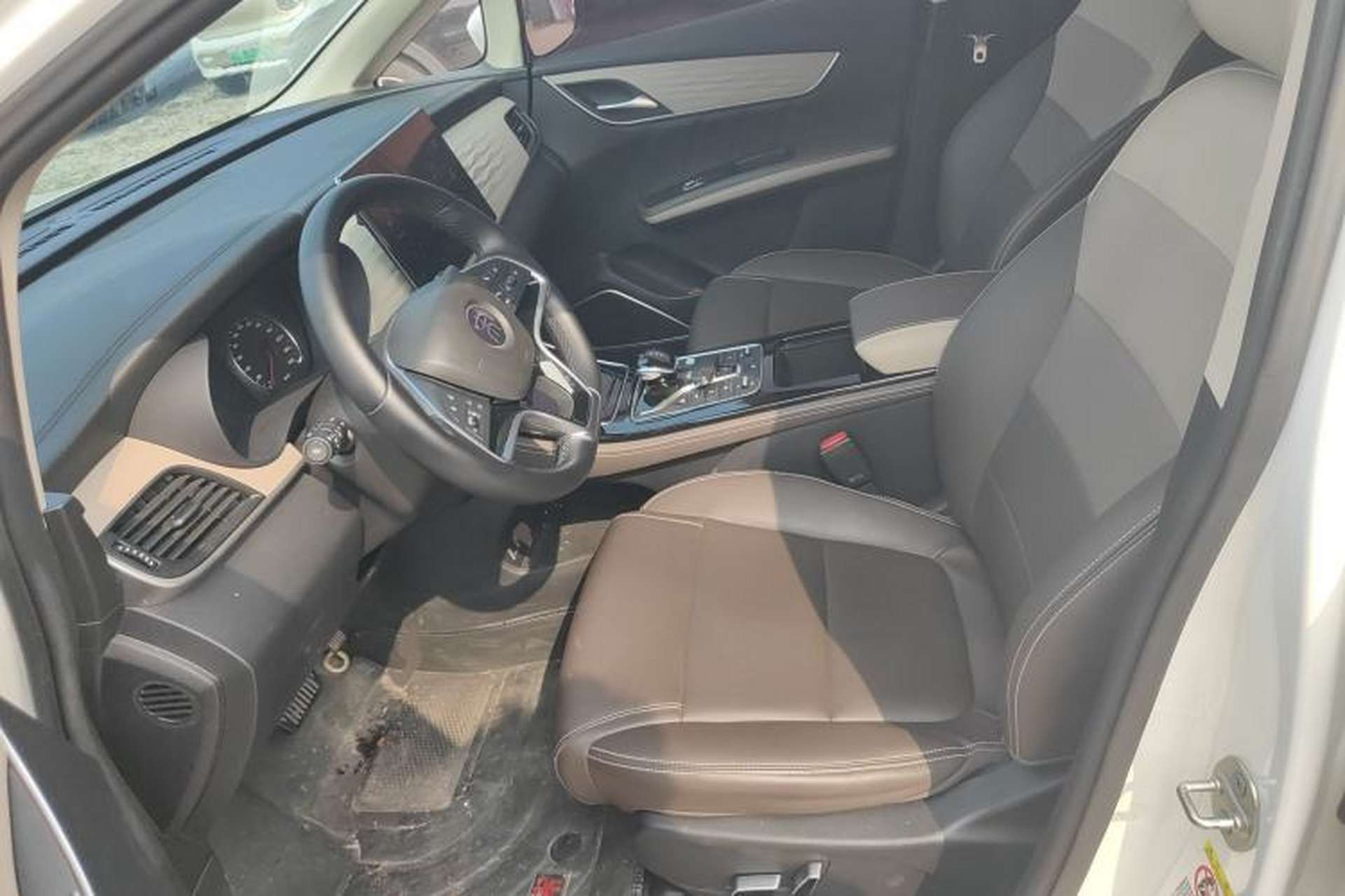 Used BYD Song MAX New Energy 2022 DM-i 105KM Flagship Model Left Front Seat