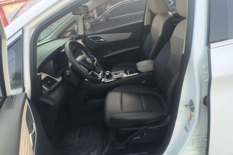 Used BYD Song MAX New Energy 2022 DM-i 105KM Prestige Model Left Front Seat