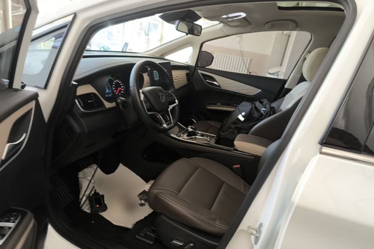 Used BYD Song MAX New Energy 2022 DM-i 105KM Flagship Model Left Front Seat