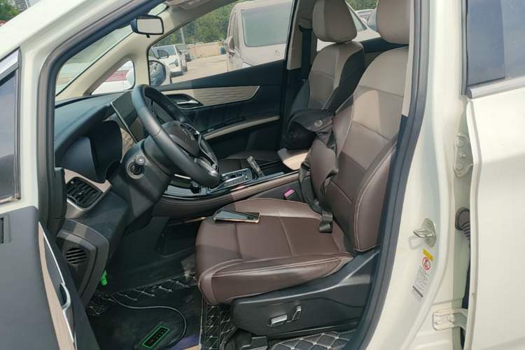 Used BYD Song MAX New Energy 2022 DM-i 105KM Flagship Model Left Front Seat