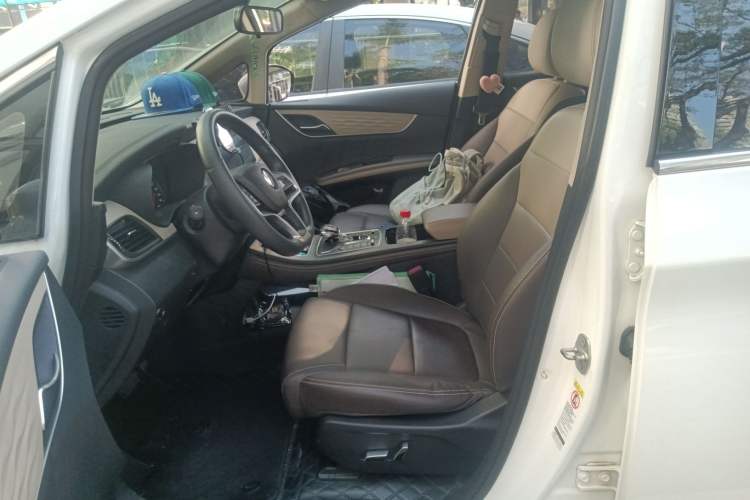 Used BYD Song MAX New Energy 2022 DM-i 105KM Prestige Model Left Front Seat
