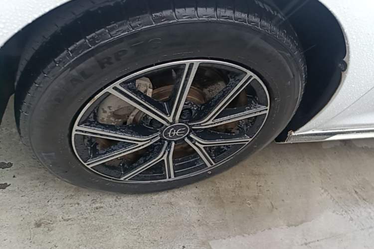 Used BYD Song MAX New Energy 2022 DM-i 105KM Flagship Model Left Front Wheel Hub
