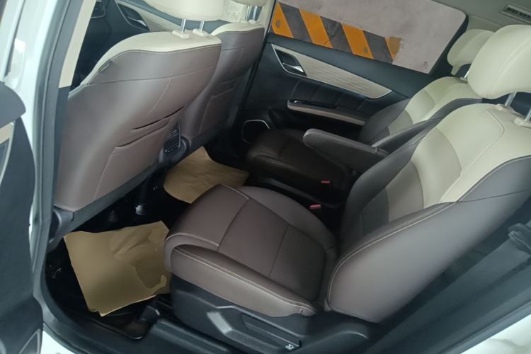 Used BYD Song MAX New Energy 2022 DM-i 105KM Executive Edition Left Rear Seat