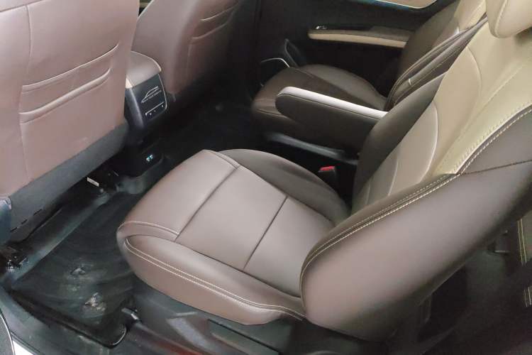 Used BYD Song MAX New Energy 2022 DM-i 105KM Executive Edition Left Rear Seat