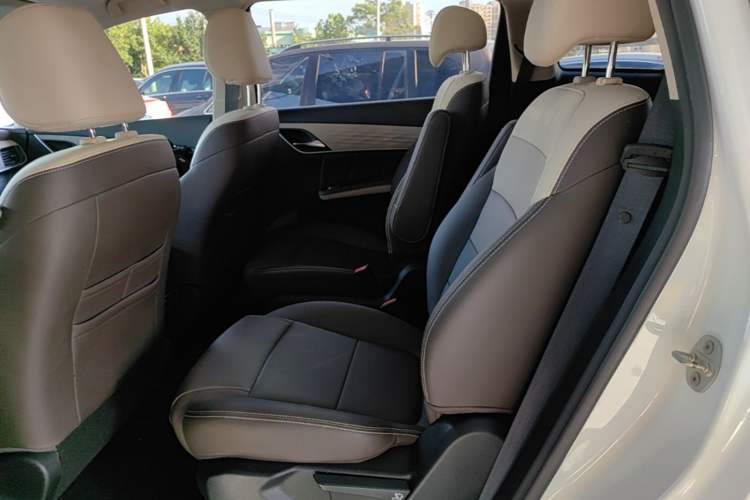 Used BYD Song MAX New Energy 2022 DM-i 105KM Executive Edition Left Rear Seat