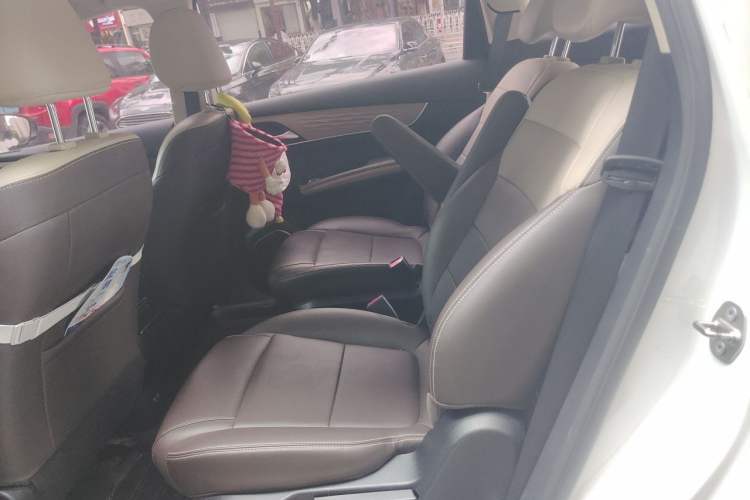 Used BYD Song MAX New Energy 2022 DM-i 105KM Executive Edition Left Rear Seat