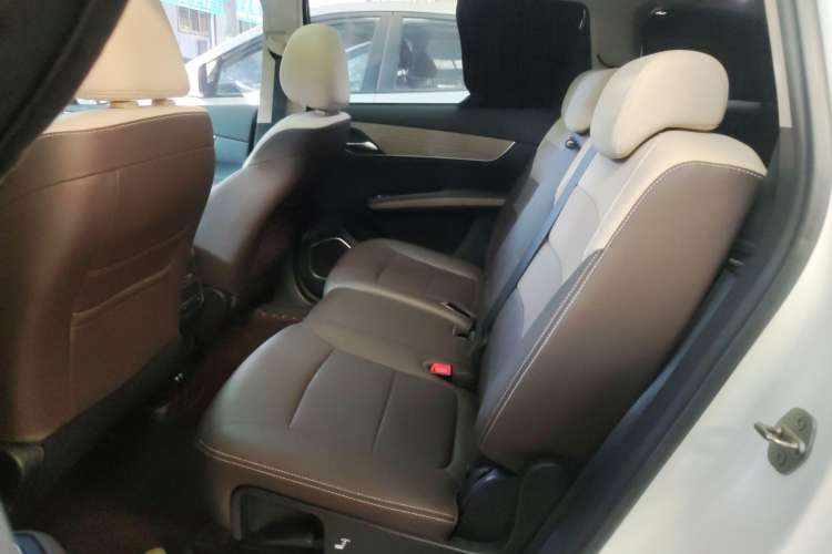 Used BYD Song MAX New Energy 2022 DM-i 105KM Flagship Model Left Rear Seat