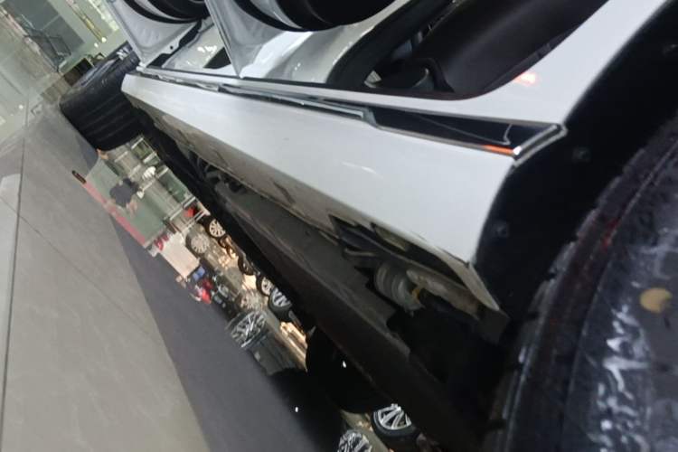 Used BYD Song MAX New Energy 2022 DM-i 105KM Executive Edition Left Side Sill