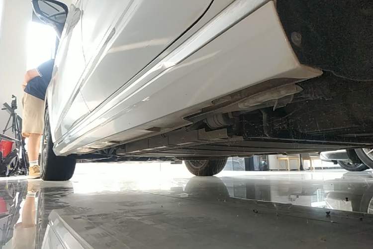 Used BYD Song MAX New Energy 2022 DM-i 105KM Flagship Model Left Side Sill