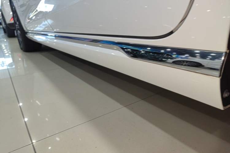 Used BYD Song MAX New Energy 2022 DM-i 105KM Executive Edition Left Side Sill