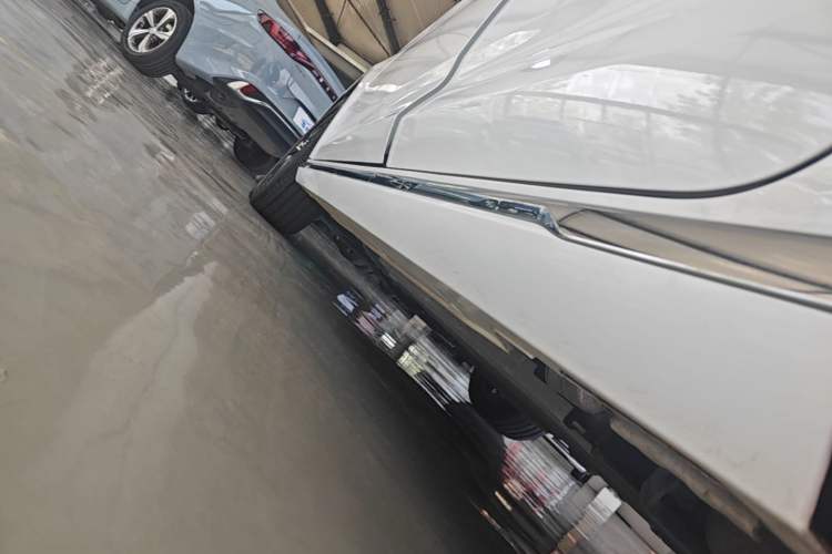 Used BYD Song MAX New Energy 2022 DM-i 105KM Executive Edition Left Side Sill