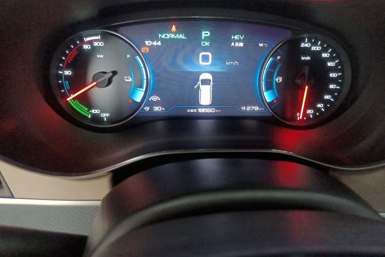 Used BYD Song MAX New Energy 2022 DM-i 105KM Executive Edition Odometer Close Up