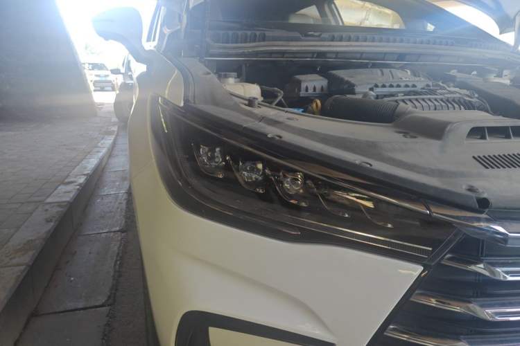 Used BYD Song MAX New Energy 2022 DM-i 105KM Flagship Model Right Front Headlight