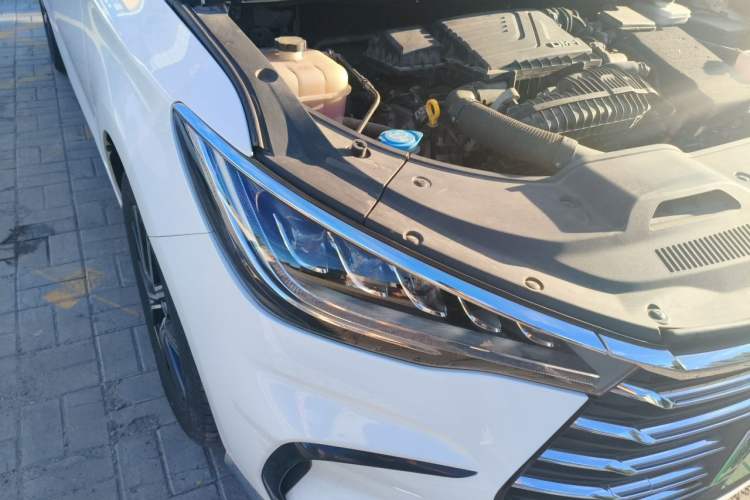 Used BYD Song MAX New Energy 2022 DM-i 105KM Executive Edition Right Front Headlight