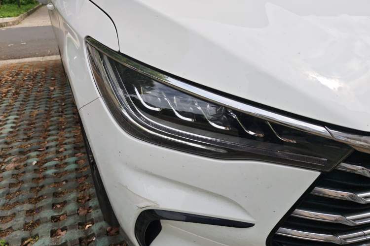 Used BYD Song MAX New Energy 2022 DM-i 105KM Executive Edition Right Front Headlight