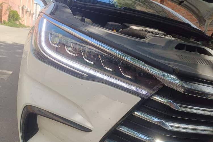 Used BYD Song MAX New Energy 2022 DM-i 105KM Flagship Model Right Front Headlight