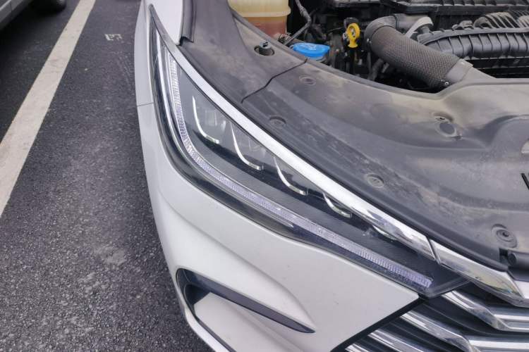 Used BYD Song MAX New Energy 2022 DM-i 105KM Executive Edition Right Front Headlight