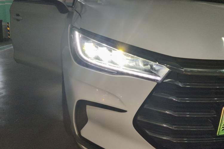 Used BYD Song MAX New Energy 2022 DM-i 105KM Flagship Model Right Front Headlight