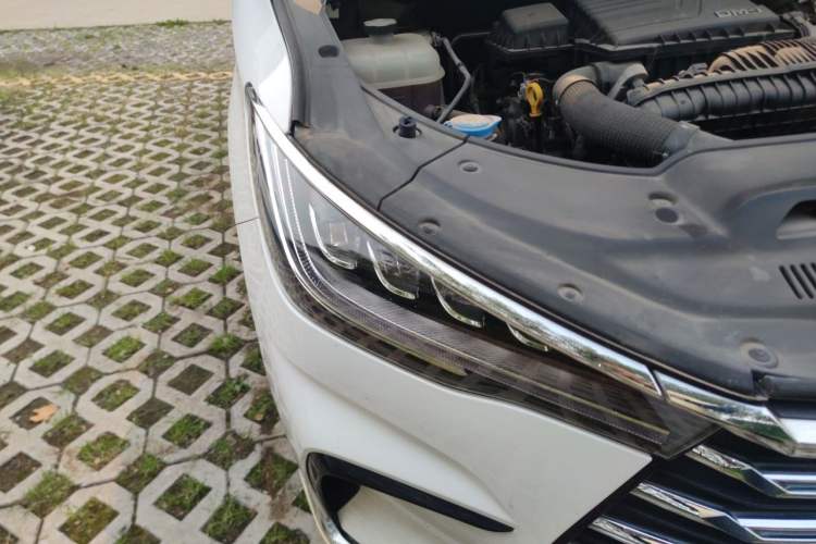 Used BYD Song MAX New Energy 2022 DM-i 105KM Flagship Model Right Front Headlight