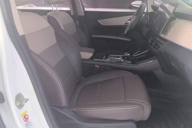 Used BYD Song MAX New Energy 2022 DM-i 105KM Executive Edition Right Front Seat
