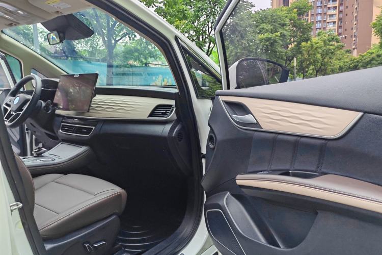 Used BYD Song MAX New Energy 2022 DM-i 105KM Executive Edition Right Front Seat
