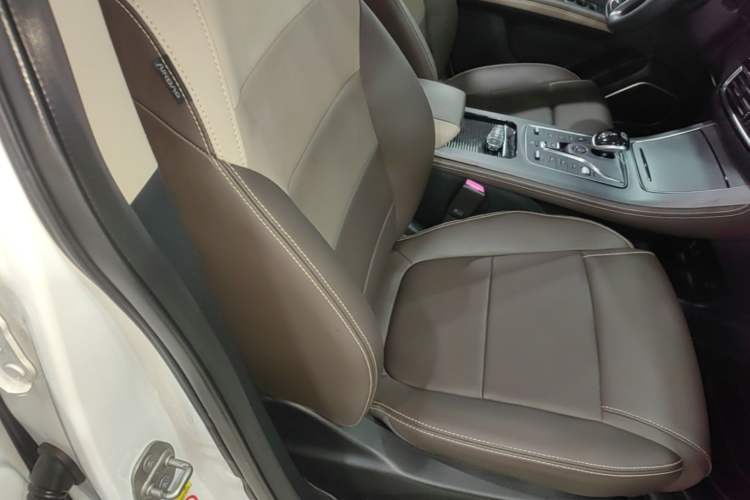 Used BYD Song MAX New Energy 2022 DM-i 105KM Executive Edition Right Front Seat