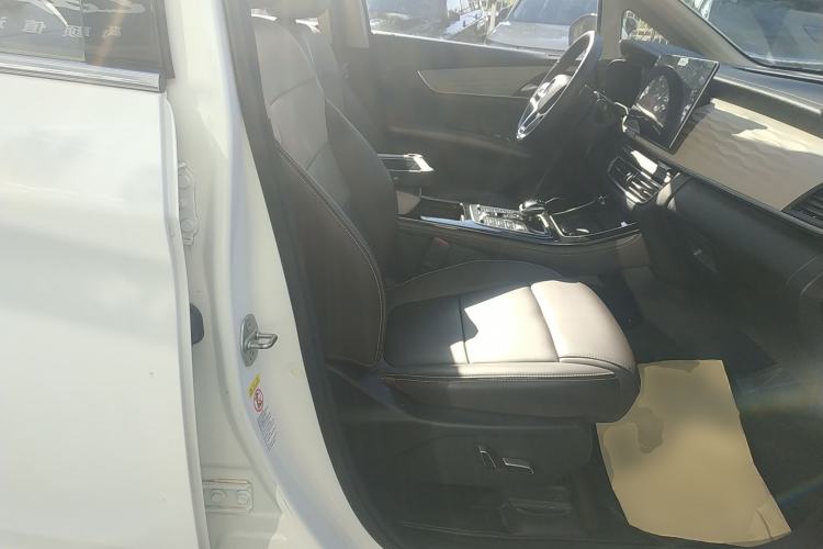 Used BYD Song MAX New Energy 2022 DM-i 105KM Flagship Model Right Front Seat