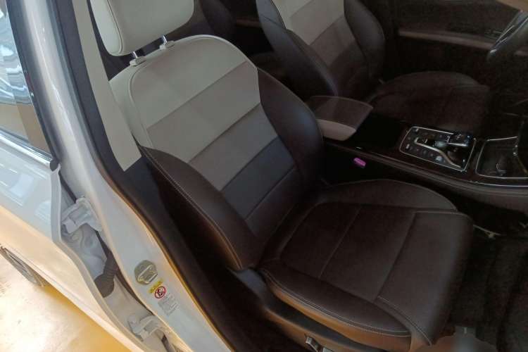 Used BYD Song MAX New Energy 2022 DM-i 105KM Executive Edition Right Front Seat